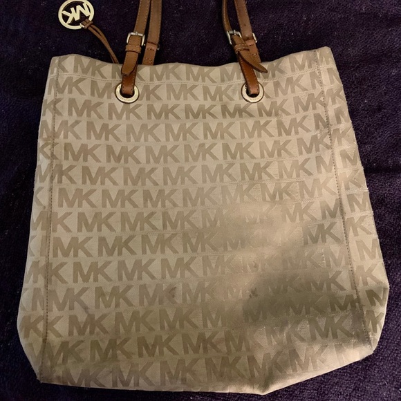 Michael Kors Signature Jacquard North South Tote - Picture 7 of 7